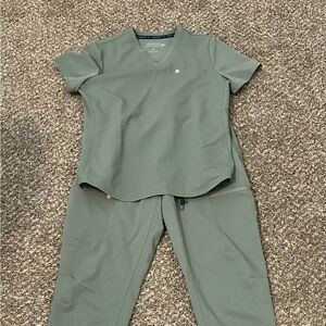 Fabletics Green Scrub Set